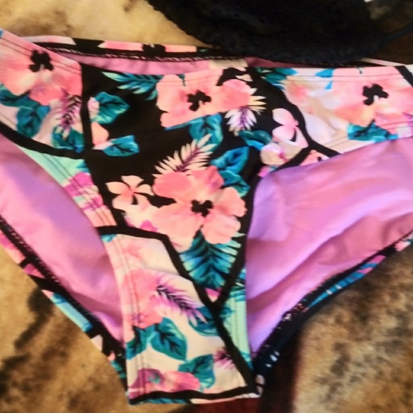 Jrs 2 Piece Bathing suit - Picture 3 of 5
